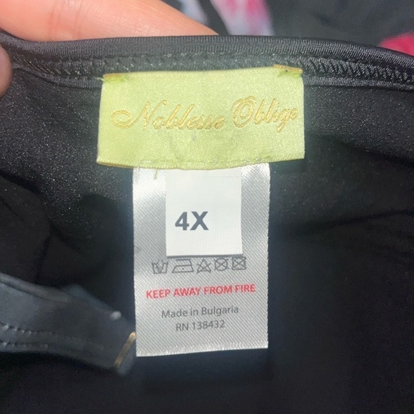 Noblesse Oblige ModCloth The Pippa Floral One Piece Swimsuit 4X - Picture 9 of 11